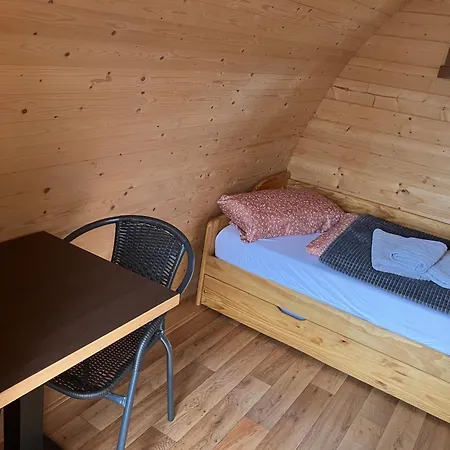 캠프장 Nr 5 Pod Mit Terrasse Und Seeblick